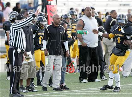 Thumbnail 1 in View Park vs. Animo South Los Angeles (CIF LACS D3 FINAL) photogallery.