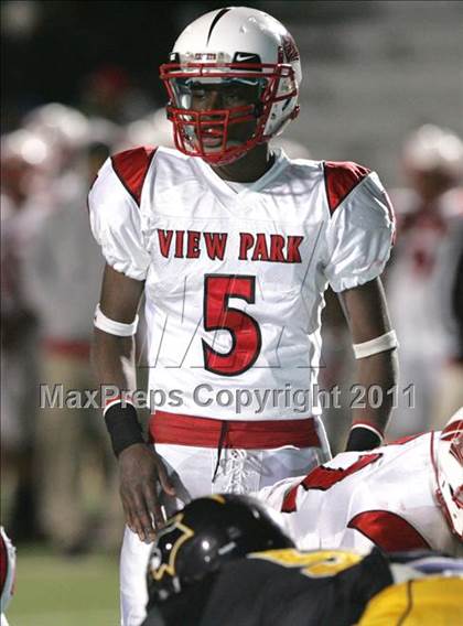 Thumbnail 3 in View Park vs. Animo South Los Angeles (CIF LACS D3 FINAL) photogallery.