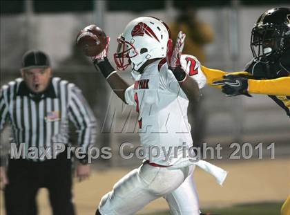 Thumbnail 1 in View Park vs. Animo South Los Angeles (CIF LACS D3 FINAL) photogallery.
