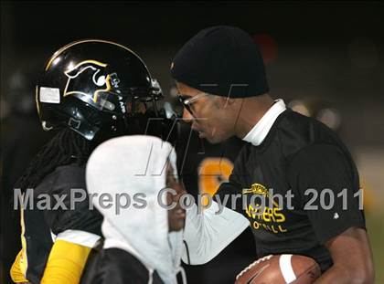 Thumbnail 2 in View Park vs. Animo South Los Angeles (CIF LACS D3 FINAL) photogallery.