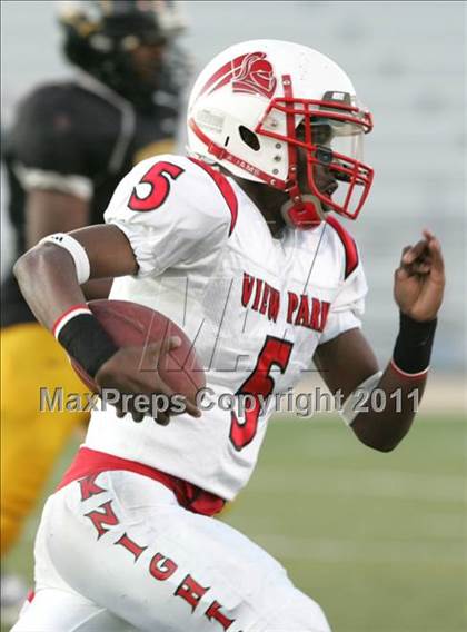 Thumbnail 2 in View Park vs. Animo South Los Angeles (CIF LACS D3 FINAL) photogallery.