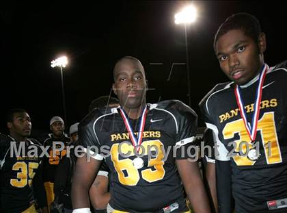 Thumbnail 3 in View Park vs. Animo South Los Angeles (CIF LACS D3 FINAL) photogallery.