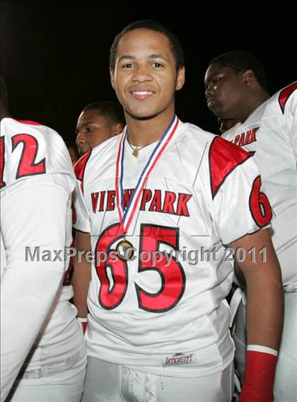 Thumbnail 2 in View Park vs. Animo South Los Angeles (CIF LACS D3 FINAL) photogallery.