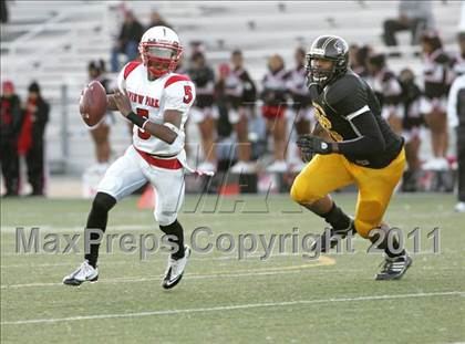 Thumbnail 1 in View Park vs. Animo South Los Angeles (CIF LACS D3 FINAL) photogallery.