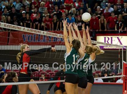 Thumbnail 2 in Northeastern vs. Newton-Conover (NCHSAA 2A Final) photogallery.