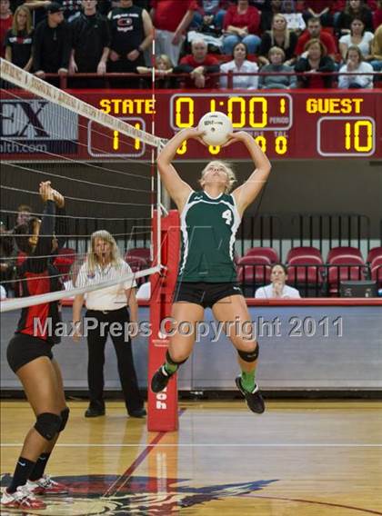 Thumbnail 2 in Northeastern vs. Newton-Conover (NCHSAA 2A Final) photogallery.