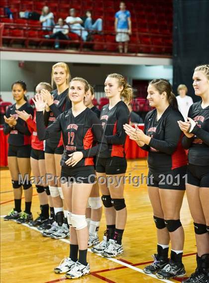 Thumbnail 1 in Northeastern vs. Newton-Conover (NCHSAA 2A Final) photogallery.
