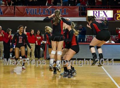 Thumbnail 2 in Northeastern vs. Newton-Conover (NCHSAA 2A Final) photogallery.