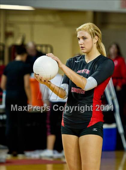 Thumbnail 2 in Northeastern vs. Newton-Conover (NCHSAA 2A Final) photogallery.