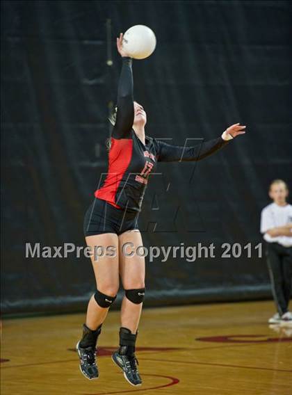 Thumbnail 1 in Northeastern vs. Newton-Conover (NCHSAA 2A Final) photogallery.