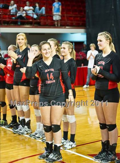 Thumbnail 2 in Northeastern vs. Newton-Conover (NCHSAA 2A Final) photogallery.