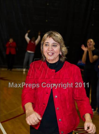 Thumbnail 2 in Northeastern vs. Newton-Conover (NCHSAA 2A Final) photogallery.