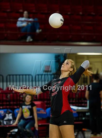 Thumbnail 1 in Northeastern vs. Newton-Conover (NCHSAA 2A Final) photogallery.