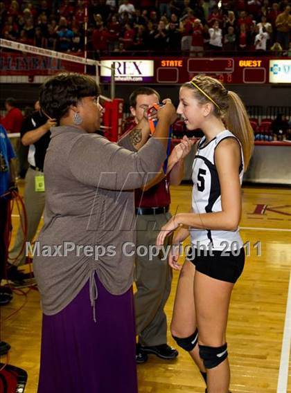 Thumbnail 2 in Northeastern vs. Newton-Conover (NCHSAA 2A Final) photogallery.