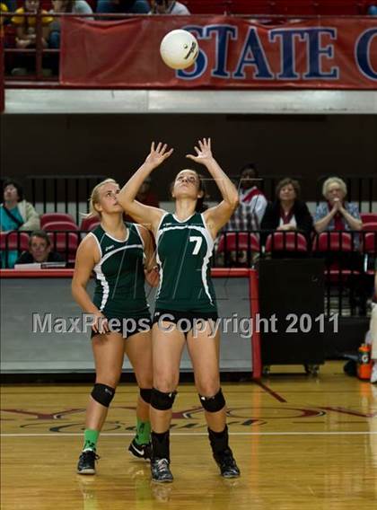 Thumbnail 3 in Northeastern vs. Newton-Conover (NCHSAA 2A Final) photogallery.