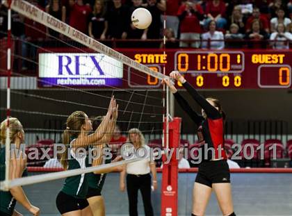 Thumbnail 1 in Northeastern vs. Newton-Conover (NCHSAA 2A Final) photogallery.