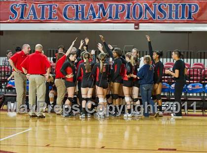 Thumbnail 2 in Northeastern vs. Newton-Conover (NCHSAA 2A Final) photogallery.