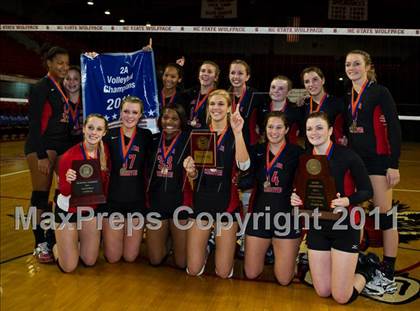 Thumbnail 2 in Northeastern vs. Newton-Conover (NCHSAA 2A Final) photogallery.
