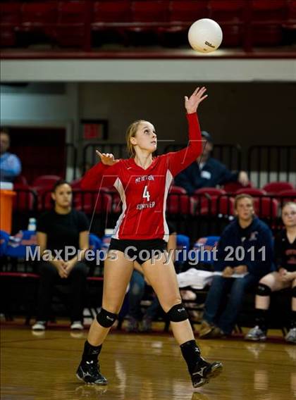 Thumbnail 3 in Northeastern vs. Newton-Conover (NCHSAA 2A Final) photogallery.