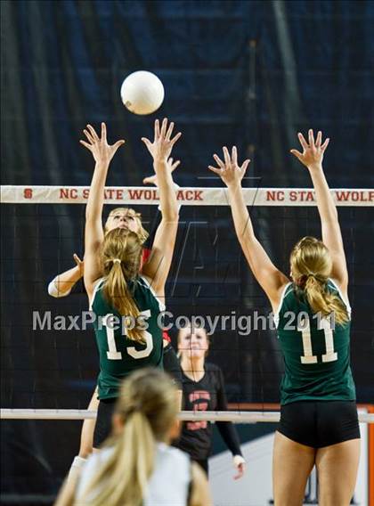 Thumbnail 2 in Northeastern vs. Newton-Conover (NCHSAA 2A Final) photogallery.