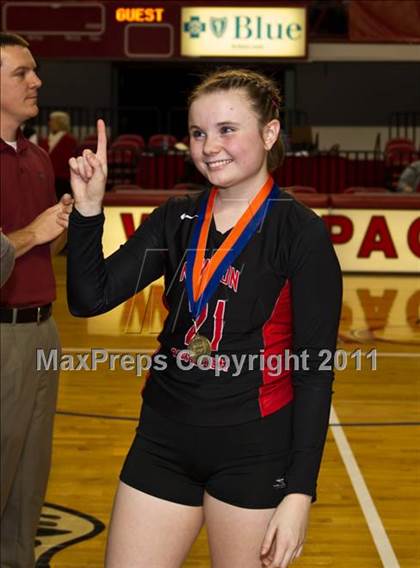 Thumbnail 3 in Northeastern vs. Newton-Conover (NCHSAA 2A Final) photogallery.