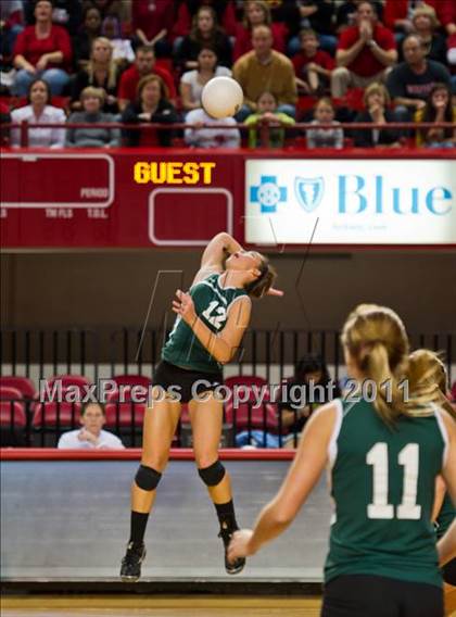Thumbnail 2 in Northeastern vs. Newton-Conover (NCHSAA 2A Final) photogallery.