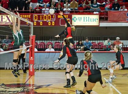 Thumbnail 1 in Northeastern vs. Newton-Conover (NCHSAA 2A Final) photogallery.