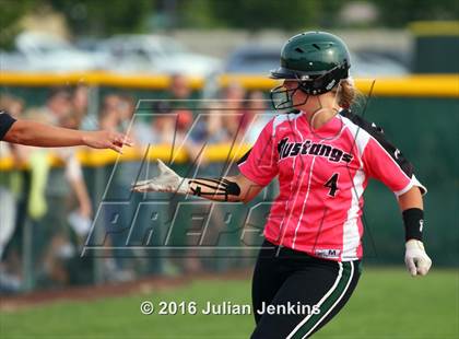Thumbnail 2 in Eagle vs. Boise photogallery.