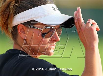 Thumbnail 2 in Eagle vs. Boise photogallery.