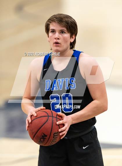 Thumbnail 2 in Davis vs Laguna Creek (Trojan Toss-Up) photogallery.