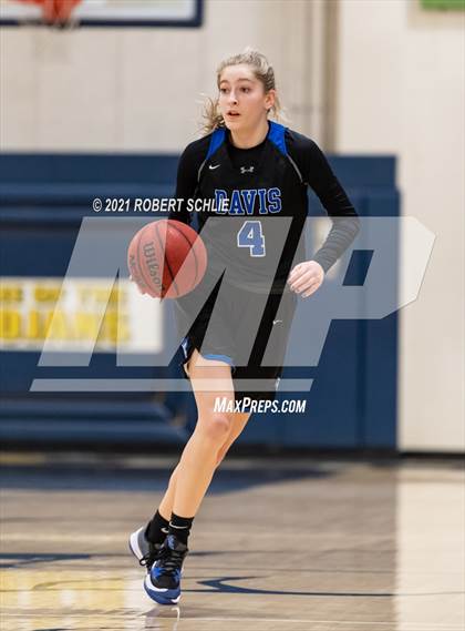 Thumbnail 2 in Davis vs Laguna Creek (Trojan Toss-Up) photogallery.
