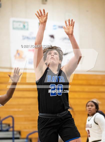 Thumbnail 2 in Davis vs Laguna Creek (Trojan Toss-Up) photogallery.