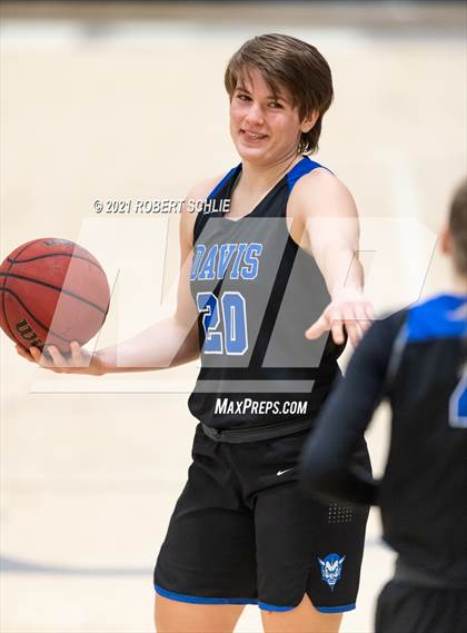 Thumbnail 2 in Davis vs Laguna Creek (Trojan Toss-Up) photogallery.