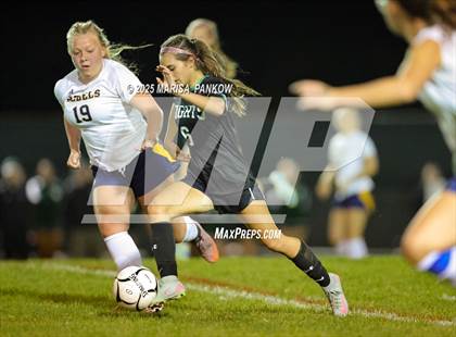 Thumbnail 2 in Bishop Ludden vs Altmar-Parish-Williamstown photogallery.