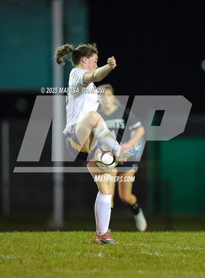 Thumbnail 2 in Bishop Ludden vs Altmar-Parish-Williamstown photogallery.