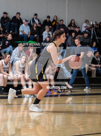 Thumbnail 3 in Willows vs. Lassen (NSCIF D4 Final) photogallery.