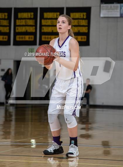 Thumbnail 1 in Willows vs. Lassen (NSCIF D4 Final) photogallery.