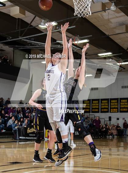 Thumbnail 3 in Willows vs. Lassen (NSCIF D4 Final) photogallery.