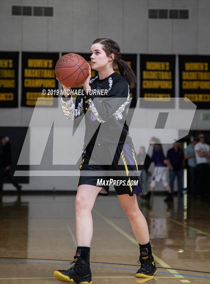 Thumbnail 2 in Willows vs. Lassen (NSCIF D4 Final) photogallery.