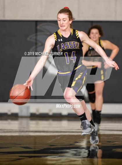 Thumbnail 3 in Willows vs. Lassen (NSCIF D4 Final) photogallery.