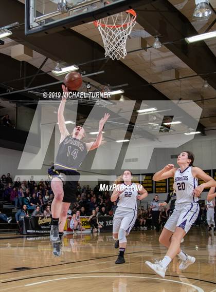 Thumbnail 2 in Willows vs. Lassen (NSCIF D4 Final) photogallery.