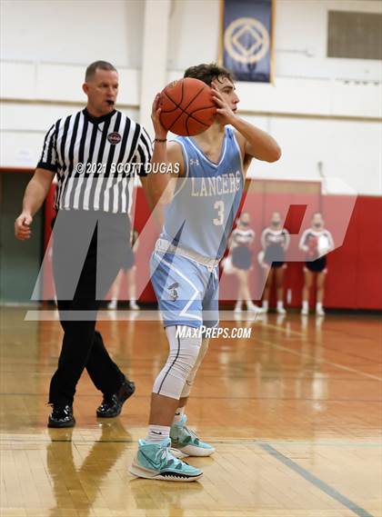Thumbnail 3 in Iroquois vs. St. Mary's photogallery.