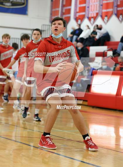Thumbnail 1 in Iroquois vs. St. Mary's photogallery.