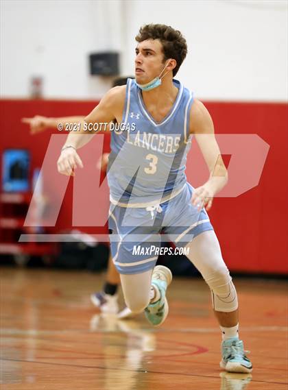Thumbnail 3 in Iroquois vs. St. Mary's photogallery.