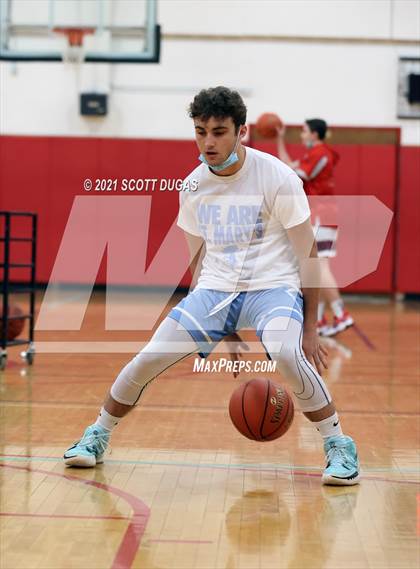 Thumbnail 2 in Iroquois vs. St. Mary's photogallery.