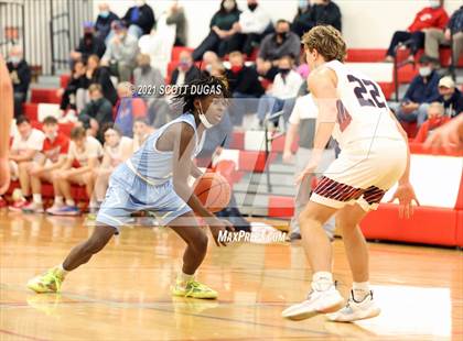Thumbnail 1 in Iroquois vs. St. Mary's photogallery.