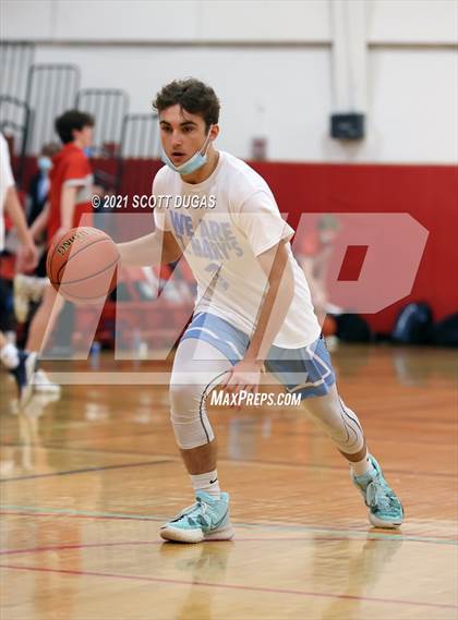 Thumbnail 2 in Iroquois vs. St. Mary's photogallery.