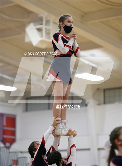 Thumbnail 3 in Iroquois vs. St. Mary's photogallery.