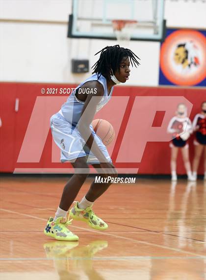 Thumbnail 2 in Iroquois vs. St. Mary's photogallery.