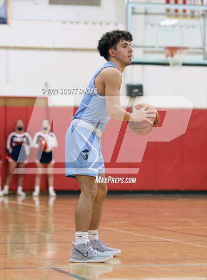 Thumbnail 2 in Iroquois vs. St. Mary's photogallery.